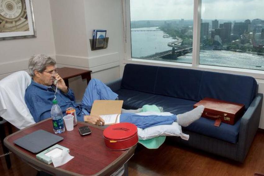 John Kerry istirahatte