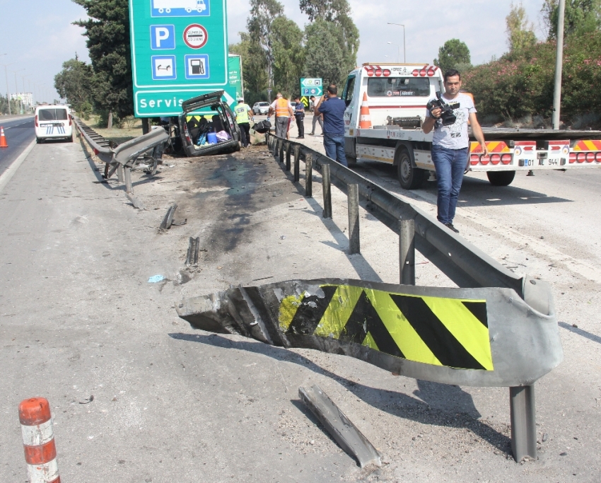Adana’da feci kaza: 3 ölü, 6 yaralı
