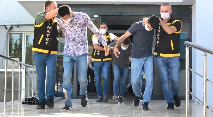 Bursa'da polise silah çeken suç makinesi tutuklandı