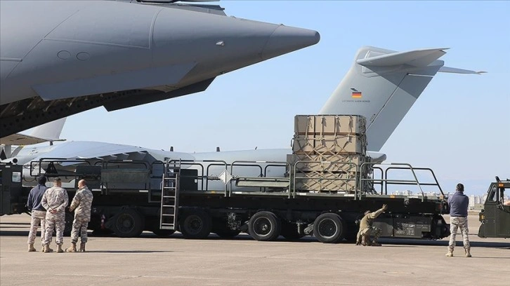 BAE, Türkiye ve Suriye'deki depremzedeler için bugüne kadar 330 uçak yardım malzemesi gönderdi
