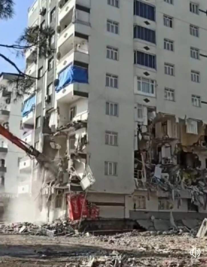 Bağlar’da depremde etkilenen vatandaşlara ‘eşya tespiti başvurusu yapın’ çağrısı
