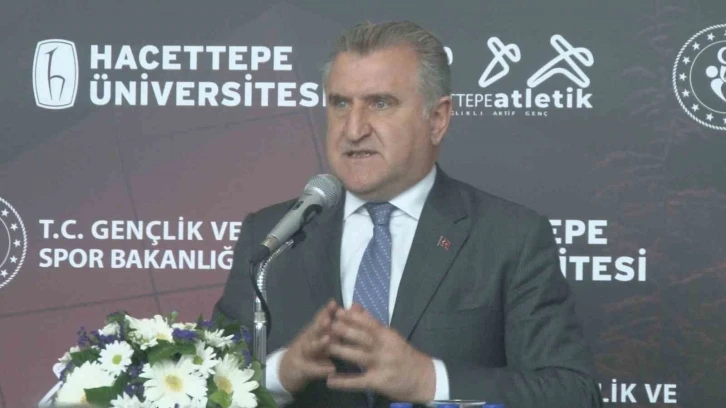 Bakan Bak: &quot;Türkiye son 22 yılda sporda devrim yaşamaktadır&quot;
