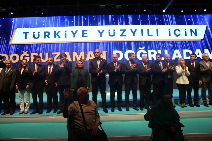 Bakan Çavuşoğlu: "Ülkemize bahar çoktan geldi, artık yaz zamanı"
