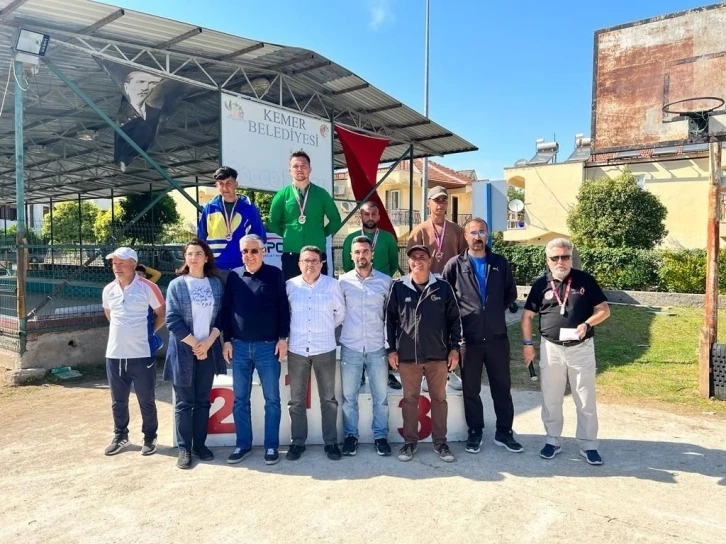 BARÜ’lü sporcular Türkiye Petank Şampiyonasında gururlandırdı
