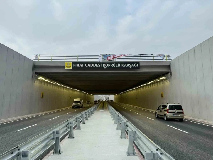 Başkan Altay: "İstanbul yolu Fırat Caddesi Köprülü Kavşağı şehrimize hayırlı olsun"
