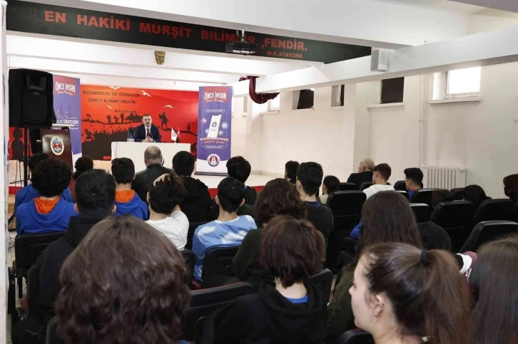 Başkan Ercan’dan öğrencilere destek
