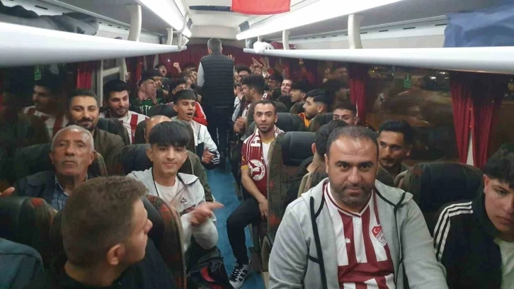Başkan Şerifoğulları taraftarı yalnız bırakmadı, İstanbul’a 20 araç kaldırdı
