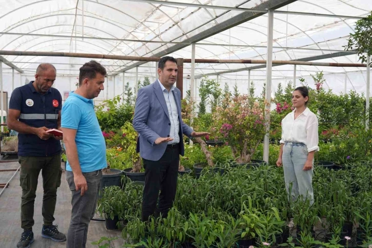 Başkan Tezcan park-bahçe düzenleme çalışmalarını inceledi
