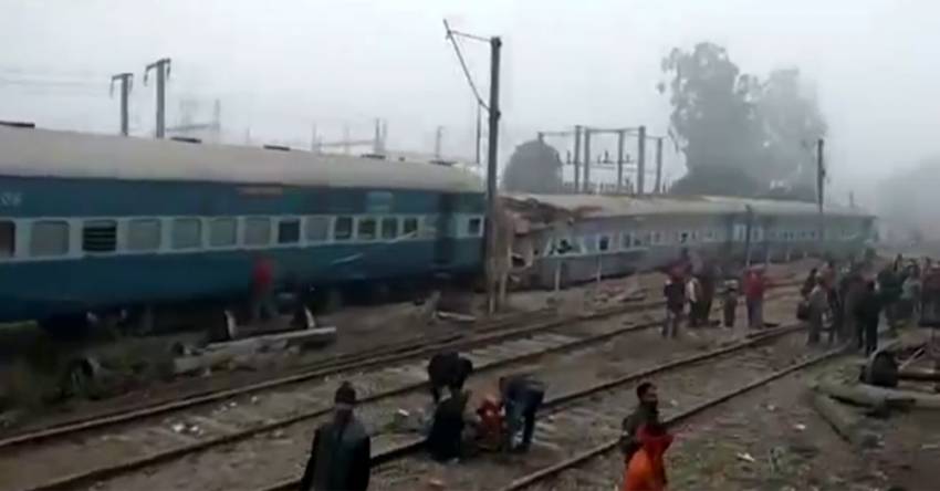 Hindistan’da tren raydan çıktı: 26 ölü