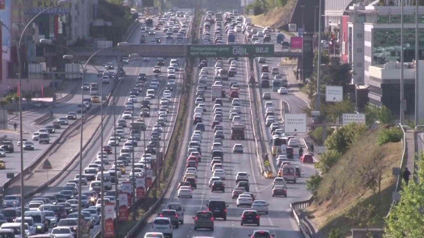 İstanbul’da pazar günü trafik yoğunluğu yüzde 49’lara ulaştı