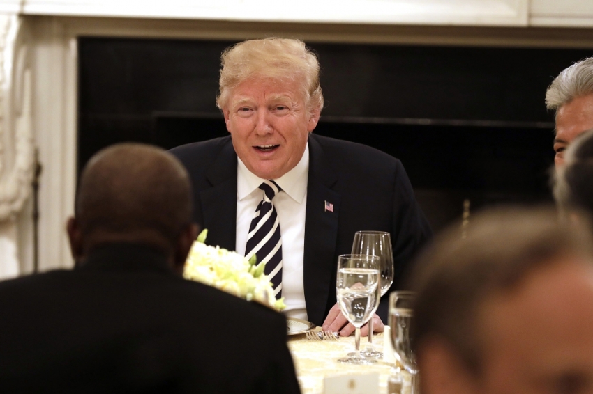Trump’tan Müslüman topluluğa iftar yemeği