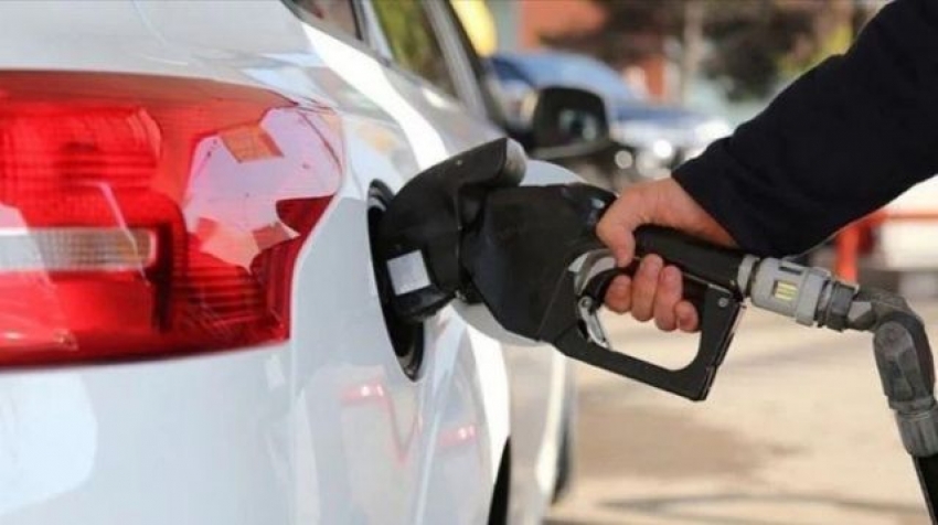 Benzine zam: Litre fiyatı 23 lira sınırına dayandı
