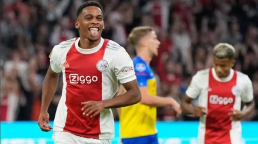 Hollanda Ligi'nde Ajax, sahasında Cambuur'u 9-0 yendi