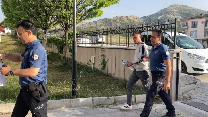 Burdur’da yaşlı adamı gasp edip tartaklayan şüpheli tutuklandı
