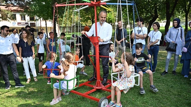 Bursa Büyükşehir Belediyesi'nden 'Sokak Oyunları Şenliği' 