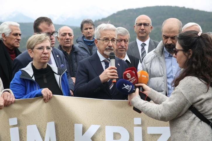Bursa'da kuruyan Nilüfer Barajı’nda su krizine karşı çağrıda bulundular