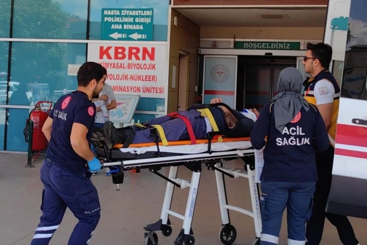 Bursa'da şadırvanın çatısına çıkan imam ölümden döndü