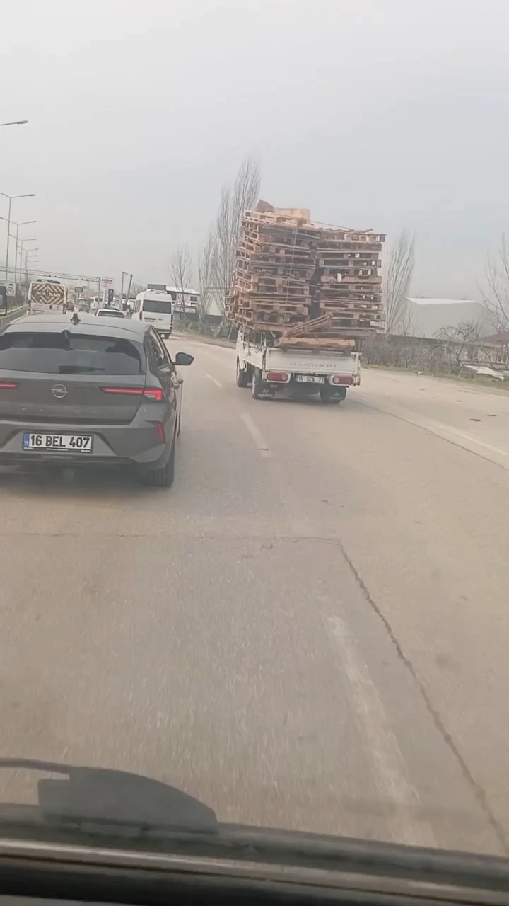 Bursa’da tehlikeli taşımacılık 