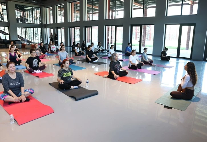 Bursa'da ücretsiz yoga buluşmaları devam ediyor 