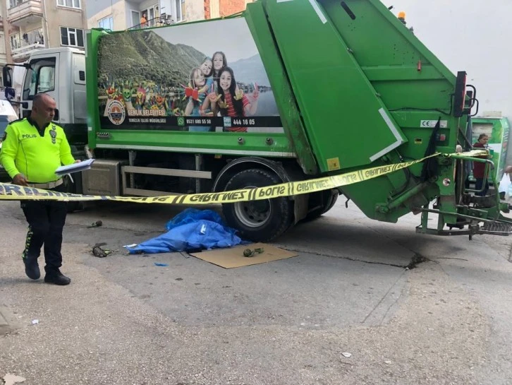 Bursa'da yaşlı bir kadın çöp kamyonunun altında kalarak hayatını kaybetti