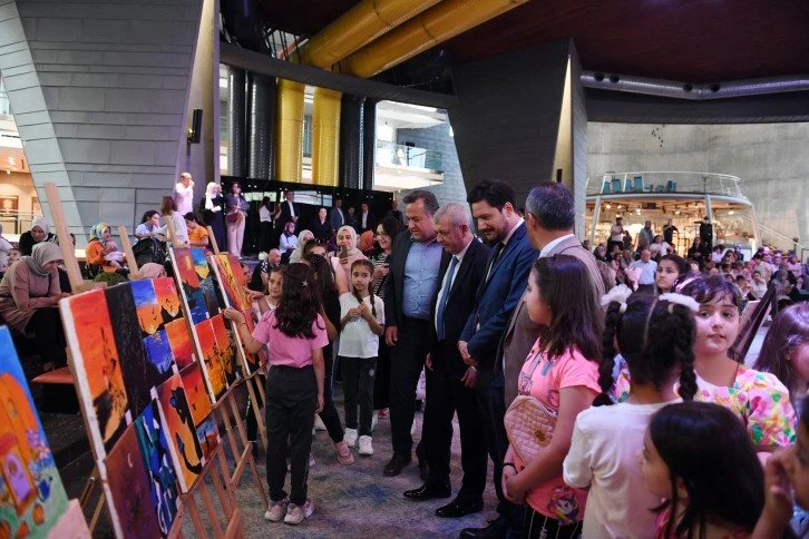 Bursa Osmangazi 'Bilgi Evi' öğrencileri yeteneklerini sergiledi