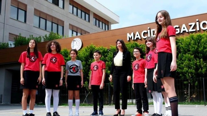 Bursalı öğrencilerden 23 Nisan'a özel klip 