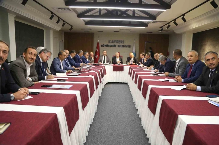 Büyükkılıç’tan 16 ilçe belediye başkanı ile “doğal gaz” toplantısı
