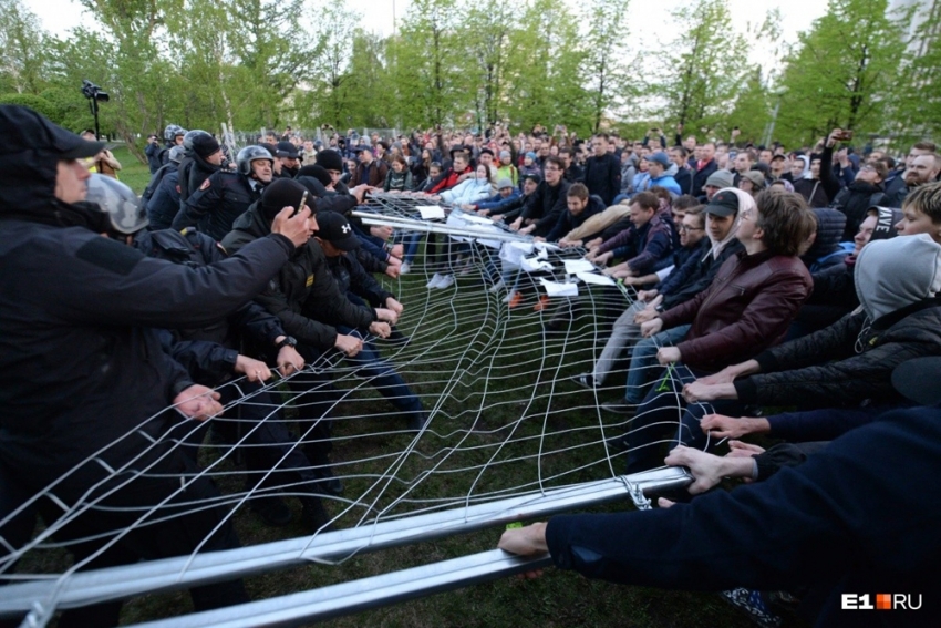 Rusya’da ’kilise’ kavgasında çok sayıda kişiye gözaltı