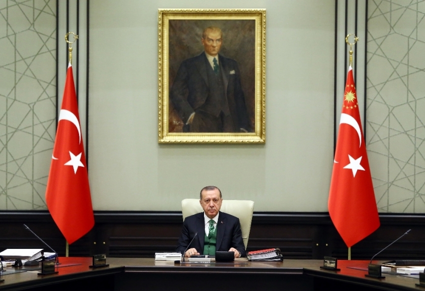 AK Parti MYK Erdoğan başkanlığında toplandı