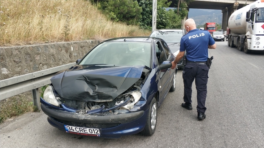  5 aracın karıştığı zincirleme kaza: 1 yaralı