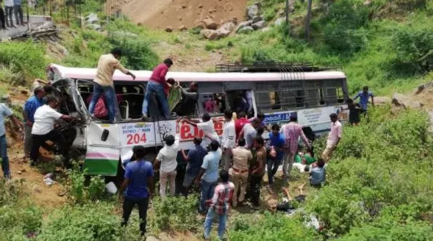 Hindistan’da katliam gibi kaza: 43 ölü, 37 yaralı