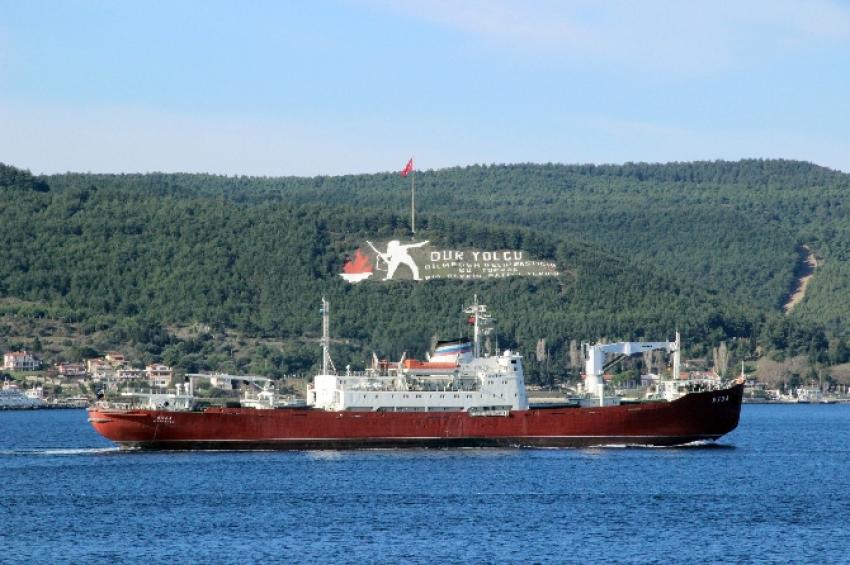 Rus askeri gemisi Boğaz’dan geçti