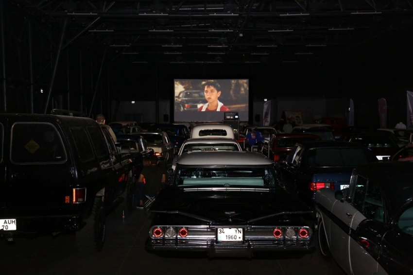 Arabalı sinemada Cem Yılmaz keyfi