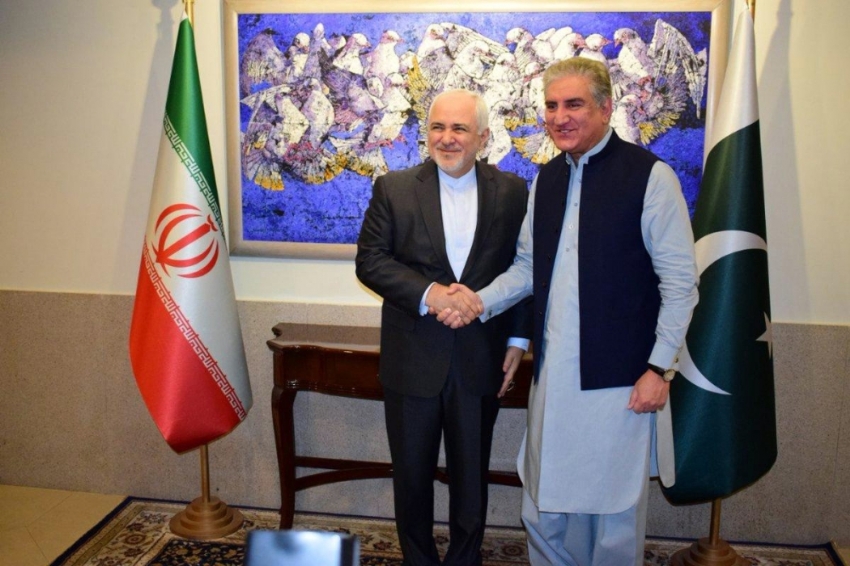 Zarif ve Khan İslamabad’da görüştü