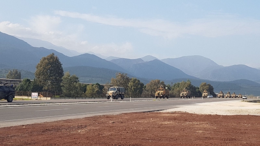 Afrin’e sinyal kesici askeri araçlar gönderildi