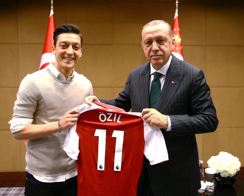 Mesut Özil: 