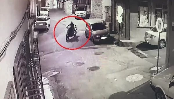 Çalınan motosikletini sokakların krokisini çıkartarak arıyor