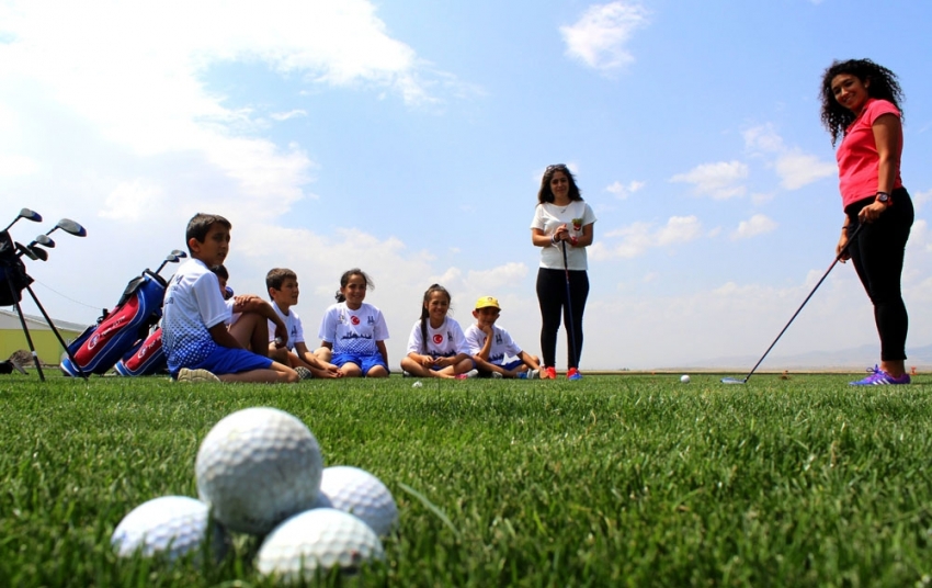 Erzurumluların yeni tutkusu golf