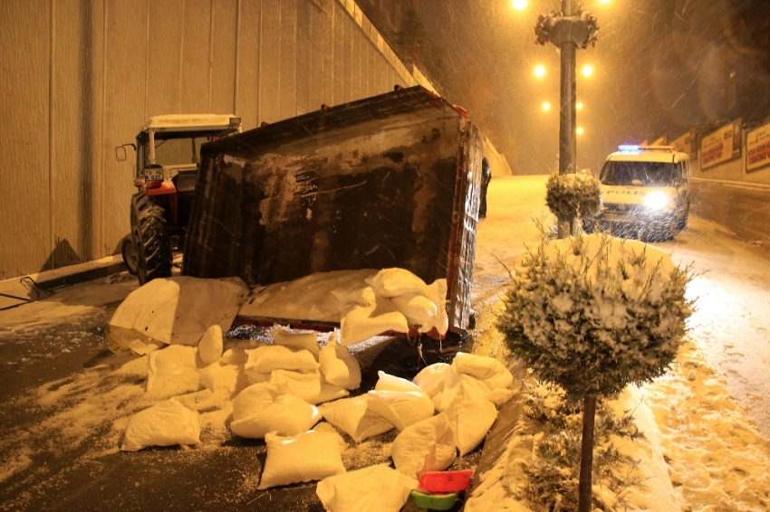 Ankara’da kar yağışı hayatı olumsuz etkiledi