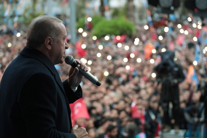 Cumhurbaşkanı Erdoğan: ’’Siyaset beyaz kefen giyenlerin işidir’’ 