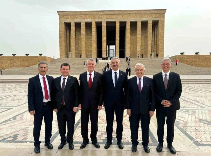 CHP Bursa Belediye Başkanları Yerel Yönetimler Çalıştayı'na Katıldı