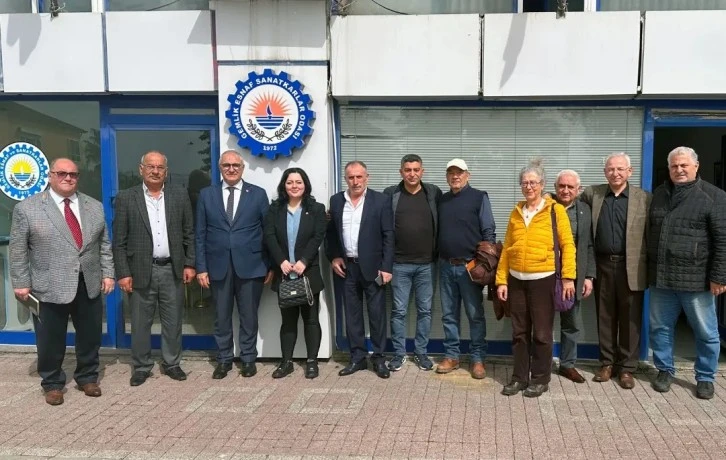CHP Gemlik örgütü ve milletvekili aday adayı Özge Demir sahada