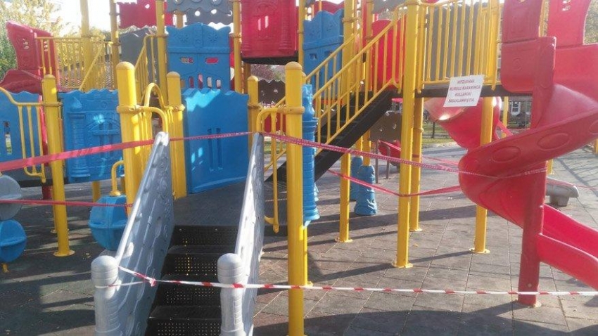 Çocuk parklarına Korona yasağı getirildi