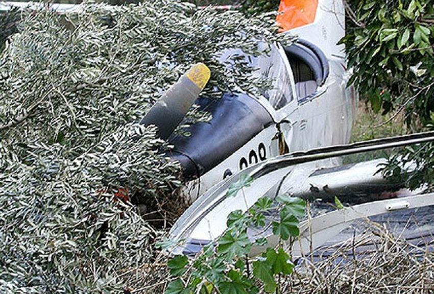 Meksika'da  uçak otoyola düştü: 5 ölü