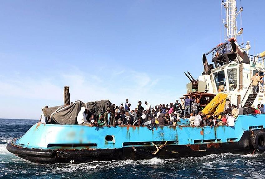 Akdeniz’de göçmen teknesine saldırı iddiası