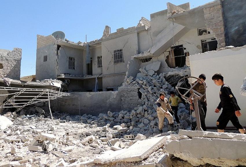 Suriye ordusu 'vakum bombası'yla vurdu