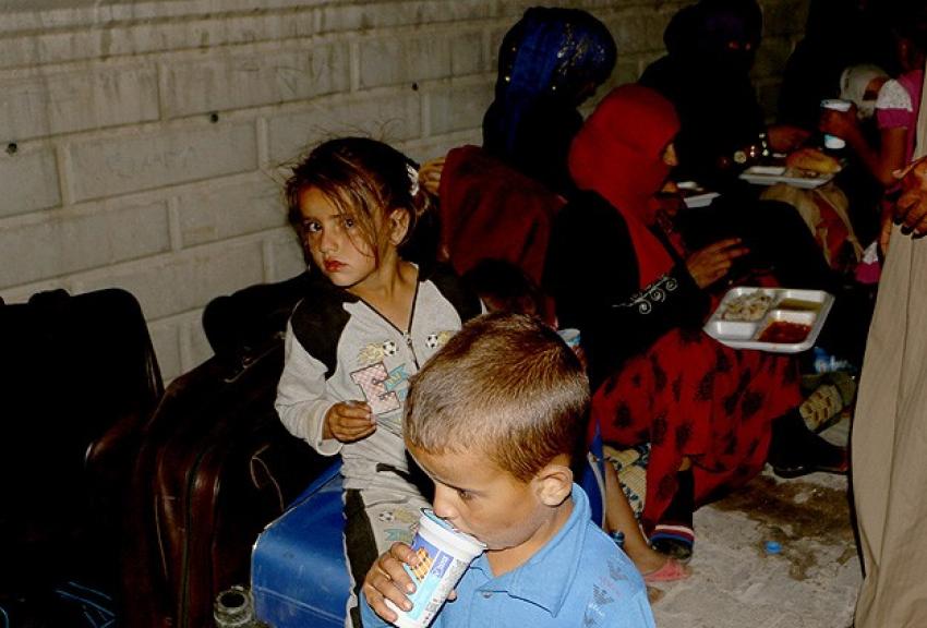 Suriyeli Türkmenler Türkiye'ye sığındı