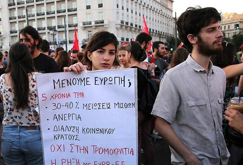 Atina'da hükümet karşıtı gösteri