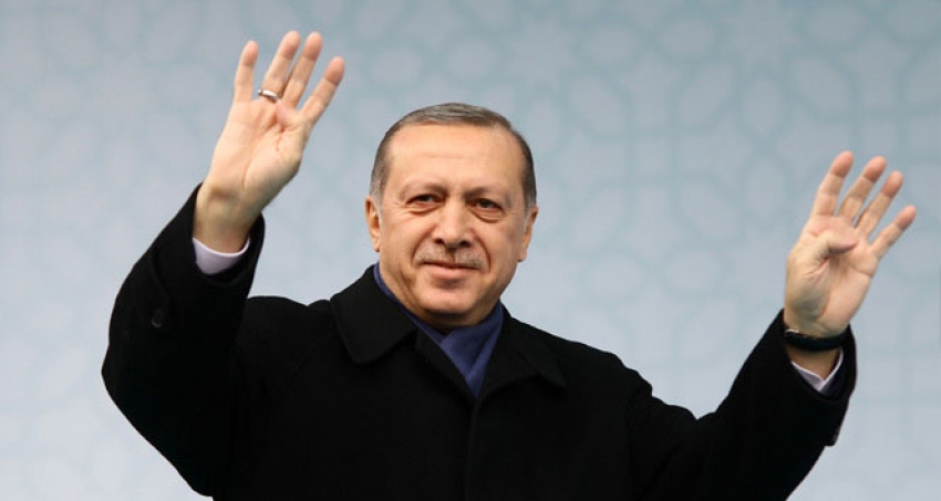 Cumhurbaşkanı Erdoğan yeniden partisinin başında
