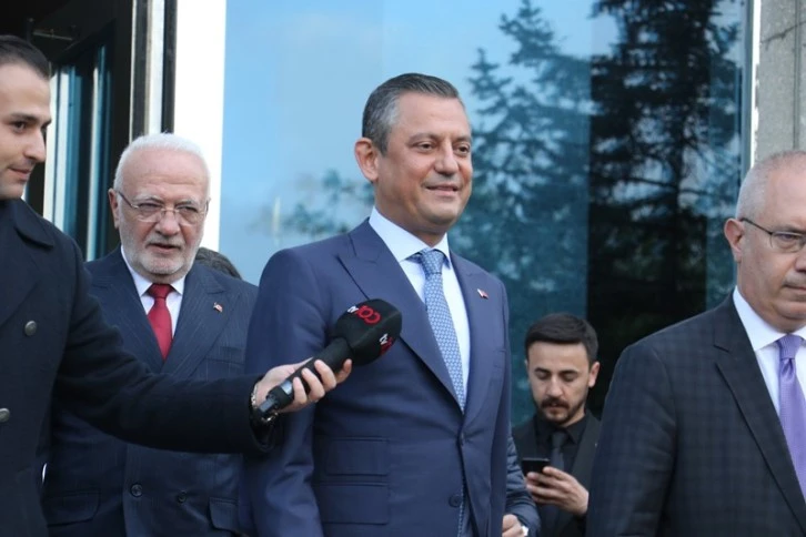 Cumhurbaşkanı Erdoğan CHP Genel Başkanı Özel ile görüştü. İlk açıklamalar geldi.  kabulü sona erdi